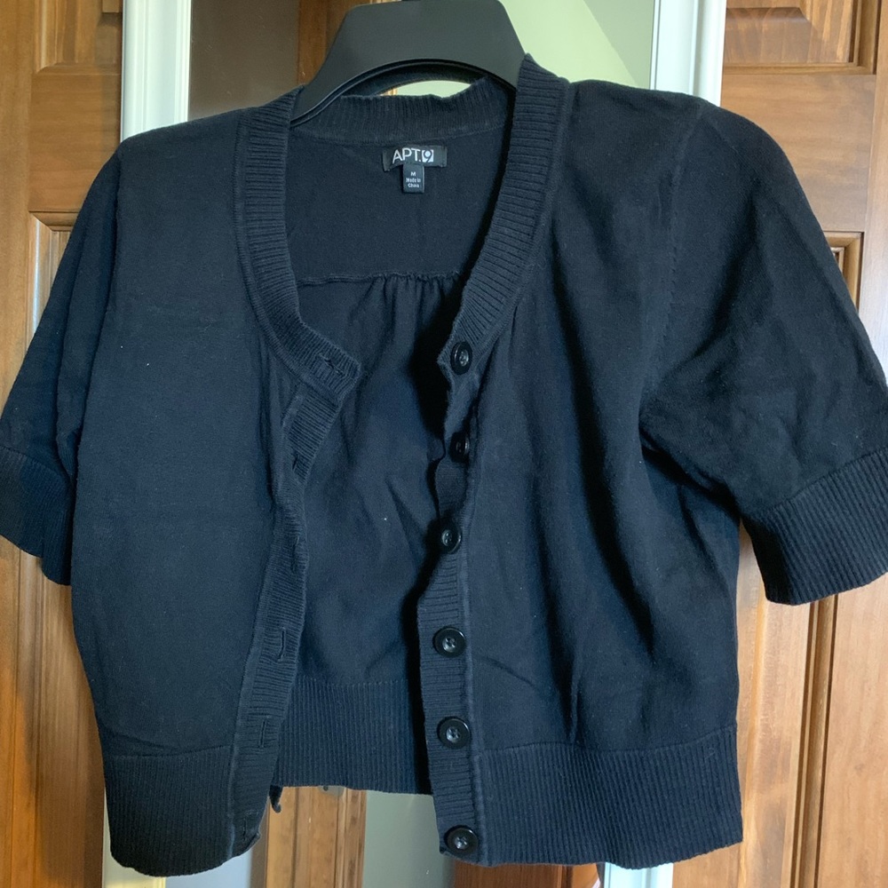 APt 9 Medium black short sleeve cropped cardigan